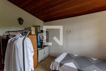 Casa à venda com 1200m², 4 quartos e 5 vagas Casa à venda com 1200m², 4 quartos e 5 vagasQuarto 2