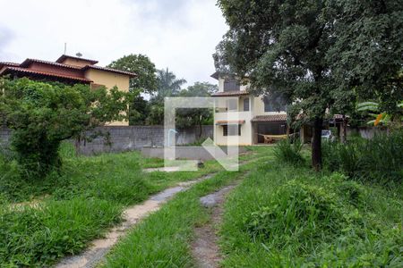 Casa à venda com 1200m², 4 quartos e 5 vagas Casa à venda com 1200m², 4 quartos e 5 vagasÁrea Externa