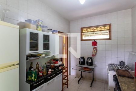 Casa à venda com 1200m², 4 quartos e 5 vagas Casa à venda com 1200m², 4 quartos e 5 vagasCozinha