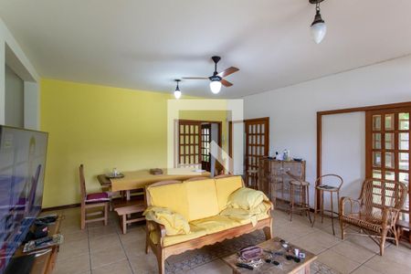 Sala de casa à venda com 4 quartos, 1200m² em Pampulha, Belo Horizonte