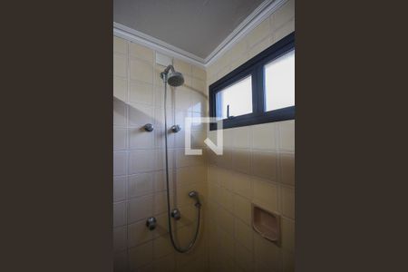 Apartamento à venda com 144m², 3 quartos e 3 vagasChuveiro do Banheiro