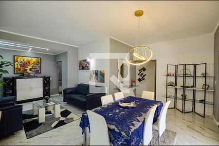 Sala de casa à venda com 4 quartos, 320m² em Piratininga, Niterói