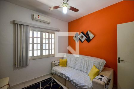 Quarto de casa à venda com 4 quartos, 320m² em Piratininga, Niterói