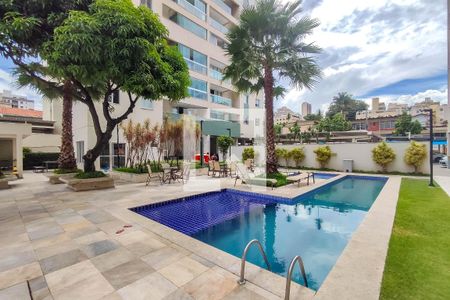 Apartamento para alugar com 120m², 4 quartos e 2 vagasÁrea comum - Piscina