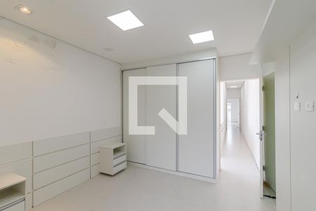 Casa para alugar com 100m², 3 quartos e 2 vagasSuíte 1