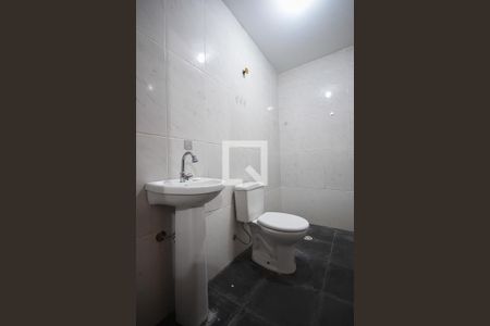 Banheiro de apartamento para alugar com 1 quarto, 45m² em Jardim Pedro Goncalves, Taboão da Serra