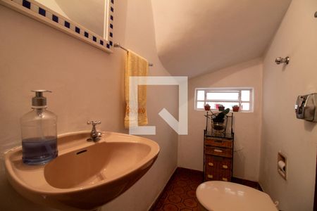 Casa à venda com 168m², 4 quartos e 2 vagasLavabo