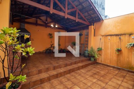 Casa à venda com 168m², 4 quartos e 2 vagasQuintal