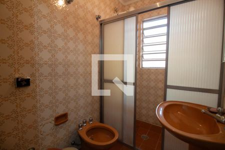 Casa à venda com 168m², 4 quartos e 2 vagasBanheiro