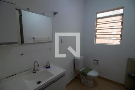 Casa à venda com 168m², 4 quartos e 2 vagasBanheiro da Suíte