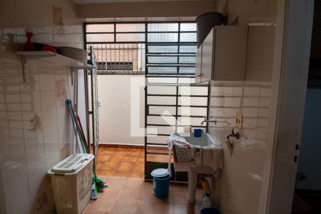 Casa à venda com 168m², 4 quartos e 2 vagasÁrea de Serviço