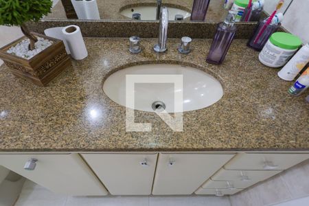 Apartamento à venda com 112m², 3 quartos e 2 vagasBanheiro da Suíte