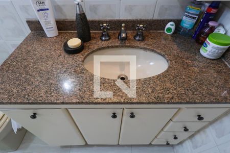 Apartamento à venda com 112m², 3 quartos e 2 vagasBanheiro social