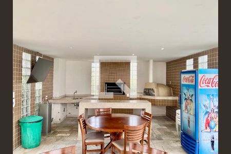 Apartamento à venda com 98m², 3 quartos e 2 vagasChurrasqueira