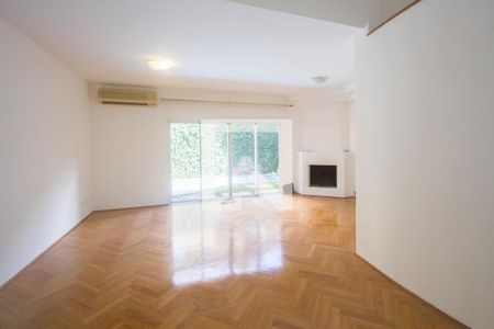 Sala de Estar de casa de condomínio para alugar com 4 quartos, 518m² em Jardim Cordeiro, São Paulo