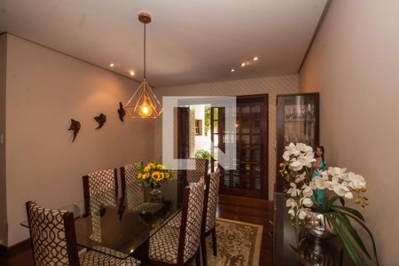 Casa à venda com 363m², 5 quartos e 2 vagasSala