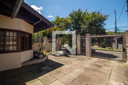 Casa à venda com 363m², 5 quartos e 2 vagasFachada