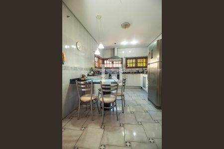 Casa à venda com 363m², 5 quartos e 2 vagasCozinha