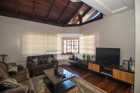 Sala de casa à venda com 5 quartos, 363m² em Camaquã, Porto Alegre