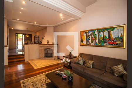 Sala de casa à venda com 5 quartos, 363m² em Camaquã, Porto Alegre