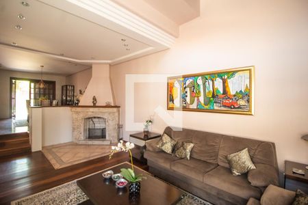 Sala de casa à venda com 5 quartos, 363m² em Camaquã, Porto Alegre