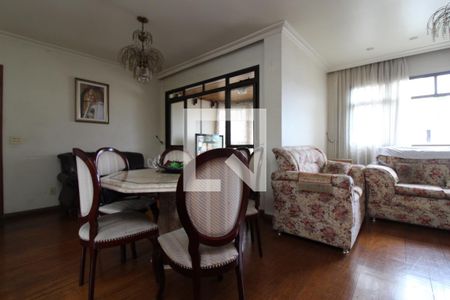 Sala  de apartamento para alugar com 4 quartos, 148m² em Coração Eucarístico, Belo Horizonte