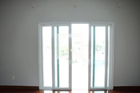 Casa de condomínio para alugar com 582m², 4 quartos e 4 vagasSala