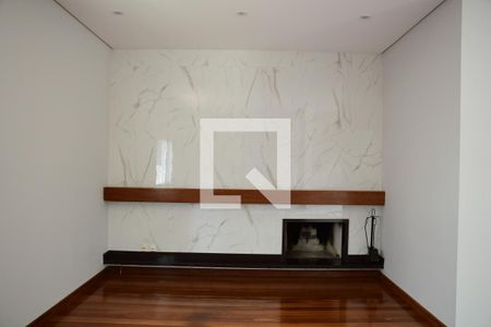 Casa de condomínio para alugar com 582m², 4 quartos e 4 vagasSala