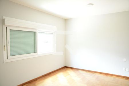 Casa de condomínio para alugar com 582m², 4 quartos e 4 vagasSuíte 1 