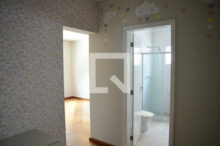 Casa de condomínio para alugar com 582m², 4 quartos e 4 vagasSuíte 1 