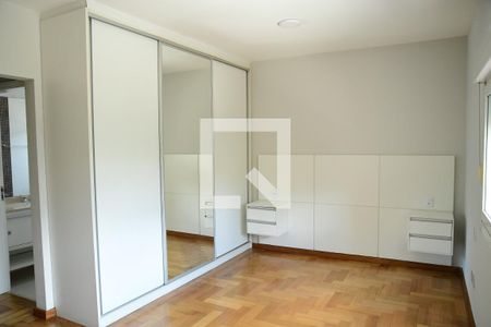 Casa de condomínio para alugar com 582m², 4 quartos e 4 vagasSuíte 2 
