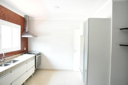Casa de condomínio para alugar com 582m², 4 quartos e 4 vagasCozinha