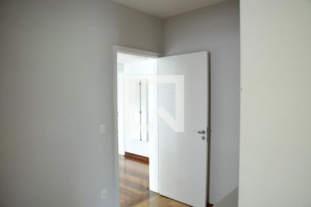Casa de condomínio para alugar com 582m², 4 quartos e 4 vagasSuíte 1 