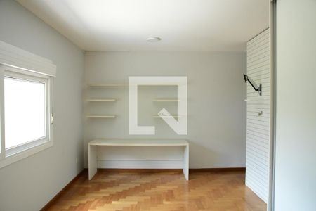 Casa de condomínio para alugar com 582m², 4 quartos e 4 vagasSuíte 2 