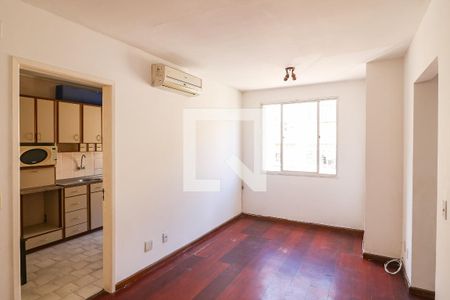 Sala de apartamento à venda com 2 quartos, 70m² em Teresópolis, Porto Alegre