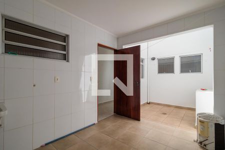 Casa de condomínio à venda com 110m², 3 quartos e 1 vagaÁrea de Serviço