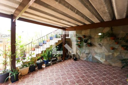 Casa à venda com 100m², 3 quartos e 2 vagasFachada