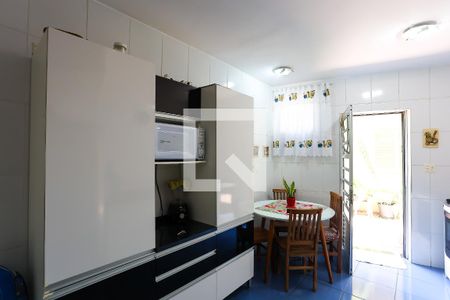 Casa à venda com 100m², 3 quartos e 2 vagasCozinha