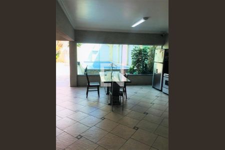 Casa à venda com 3 quartos, 440m² em Vila Carrao, São Paulo