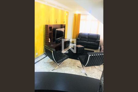 Casa à venda com 3 quartos, 440m² em Vila Carrao, São Paulo