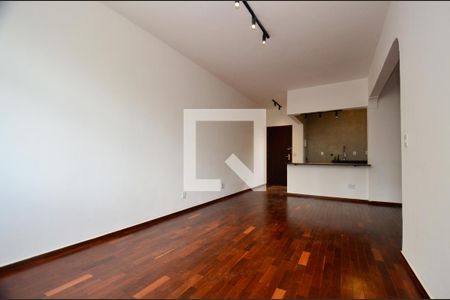 Sala de apartamento para alugar com 2 quartos, 90m² em Sion, Belo Horizonte