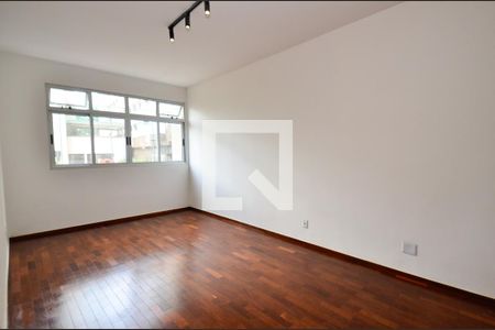 Sala de apartamento para alugar com 2 quartos, 90m² em Sion, Belo Horizonte