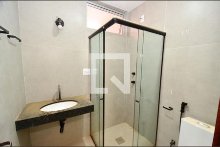 Apartamento para alugar com 90m², 2 quartos e 1 vaga Apartamento para alugar com 90m², 2 quartos e 1 vagaBanheiro social