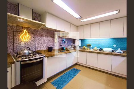 Apartamento à venda com 156m², 3 quartos e 1 vaga Apartamento à venda com 156m², 3 quartos e 1 vagaCopa / Cozinha