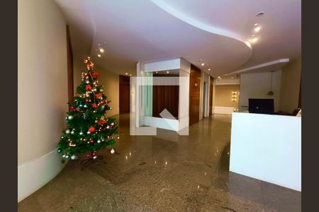 Apartamento à venda com 156m², 3 quartos e 1 vaga Apartamento à venda com 156m², 3 quartos e 1 vagaPortaria