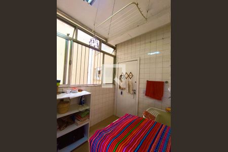 Apartamento à venda com 156m², 3 quartos e 1 vaga Apartamento à venda com 156m², 3 quartos e 1 vagaÁrea serviço