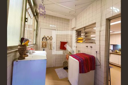 Apartamento à venda com 156m², 3 quartos e 1 vaga Apartamento à venda com 156m², 3 quartos e 1 vagaÁrea serviço