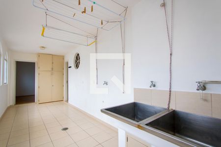 Apartamento à venda com 400m², 3 quartos e 3 vagas Apartamento à venda com 400m², 3 quartos e 3 vagasÁrea de serviço