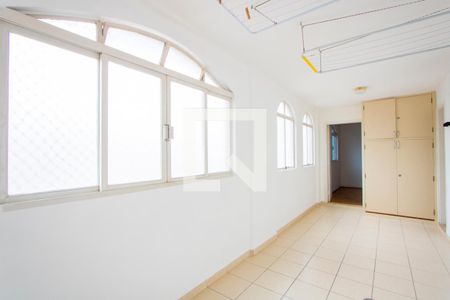 Apartamento à venda com 400m², 3 quartos e 3 vagas Apartamento à venda com 400m², 3 quartos e 3 vagasÁrea de serviço