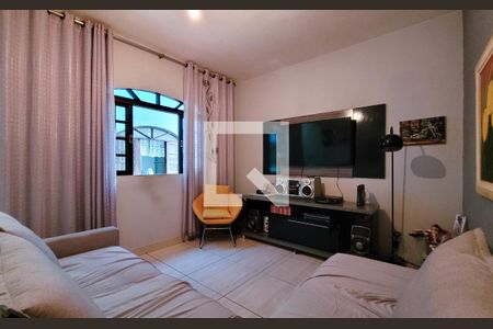 Casa à venda com 350m², 4 quartos e 2 vagasSala - Casa 2